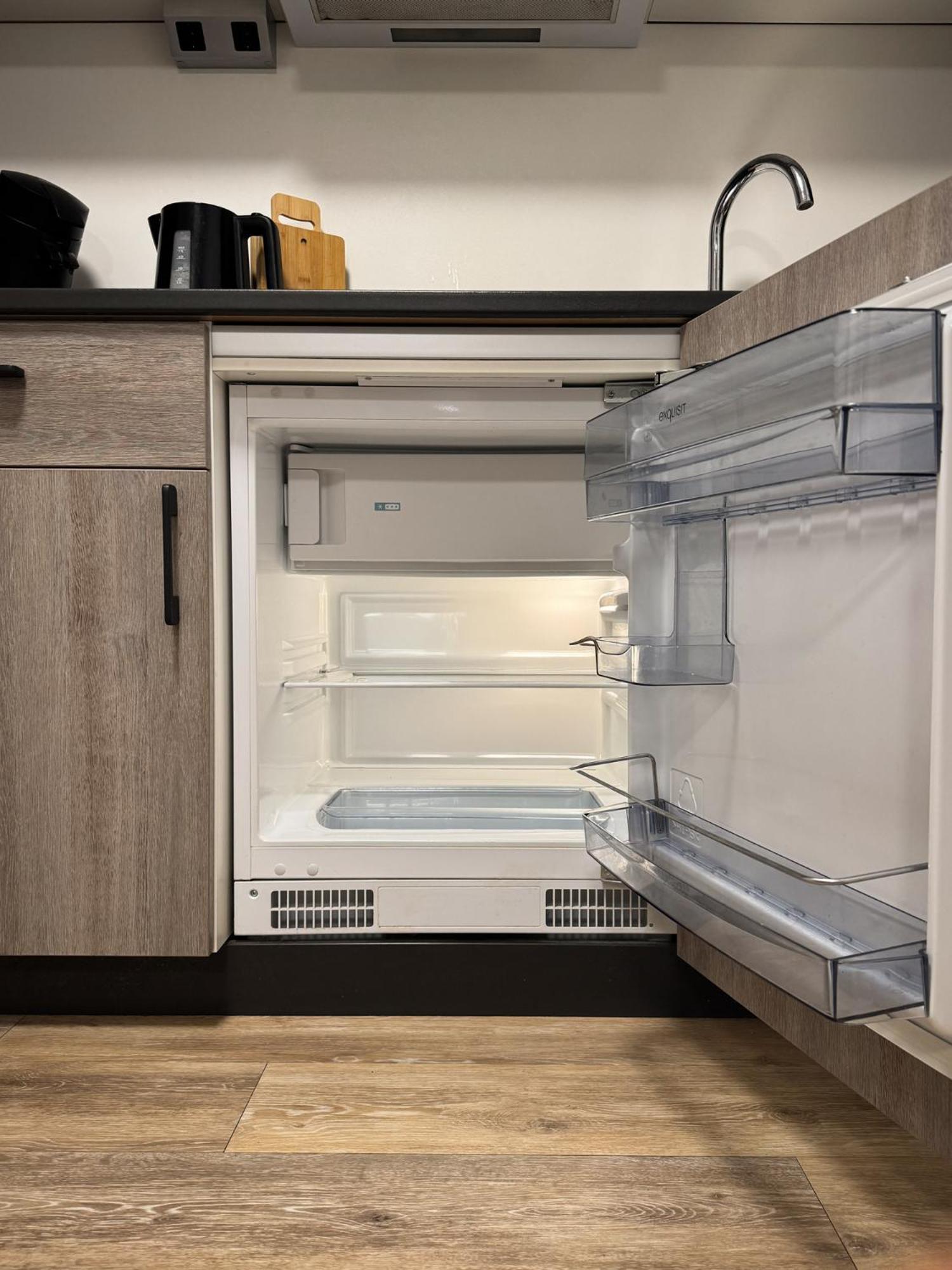 Stilvolles Apartment Mit Parkplatz, Barrierefrei 赖恩海姆 外观 照片